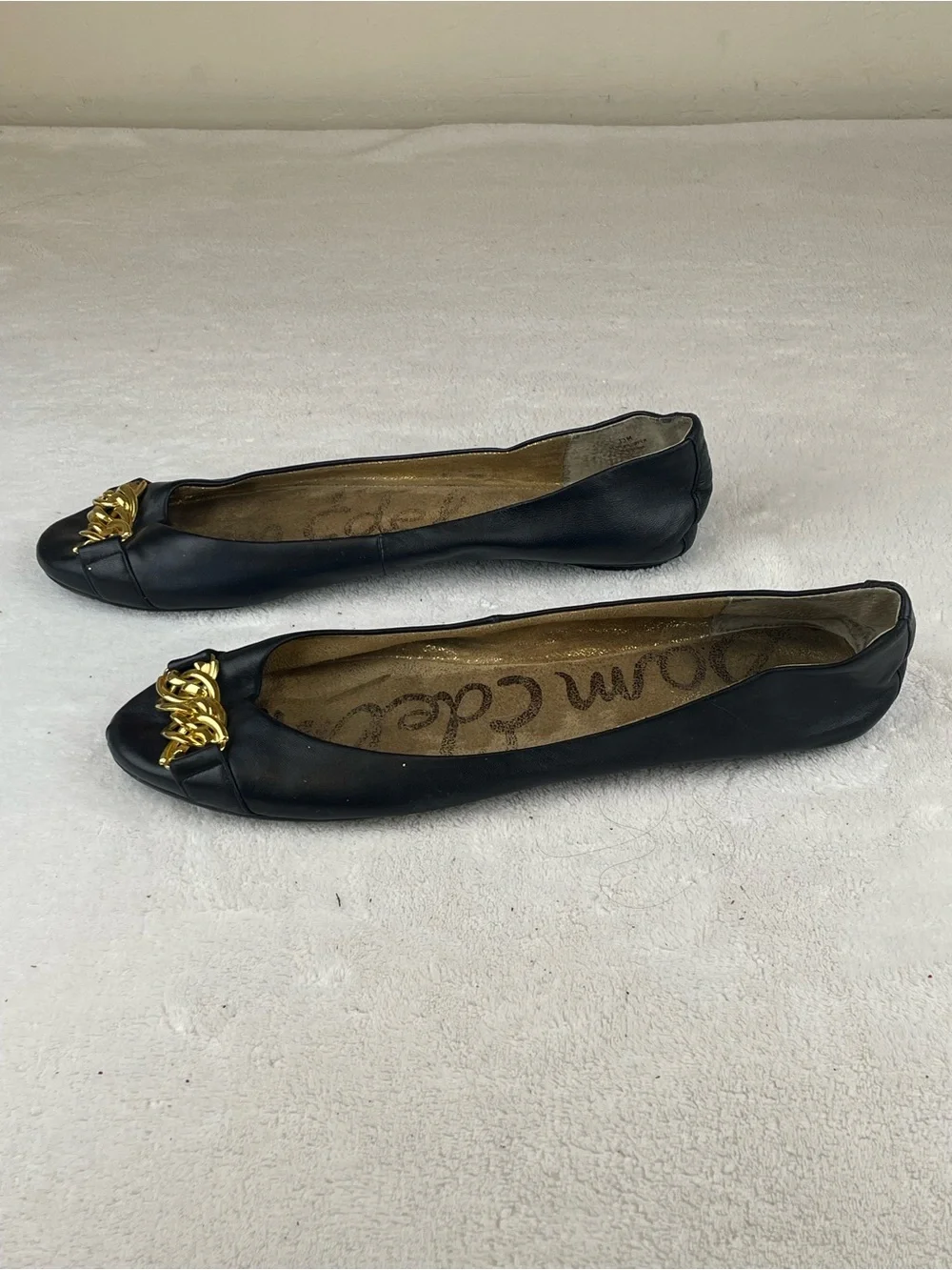 Black Women's Chain-Accent Ballet Flats